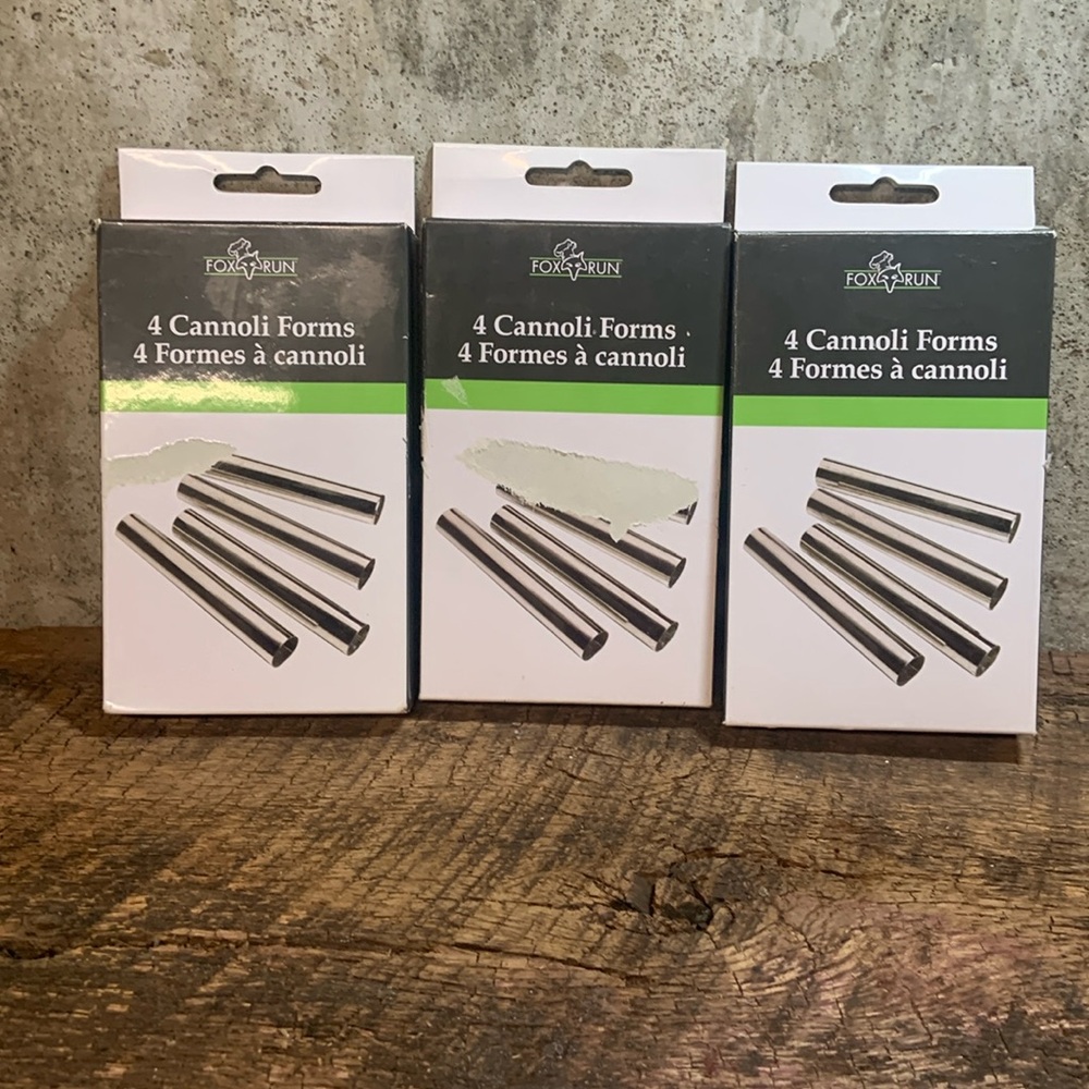 12 Cannoli Forms. Never used. 6” Cannoli Forms